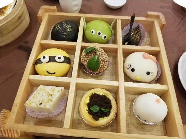 mymooncakes.jpg mymooncakes.jpg